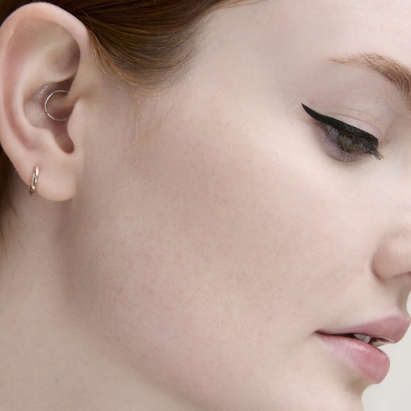 NEW WYN Beauty Glideline Waterproof Liquid Eyeliner - Focus Black - Picture 4 of 7